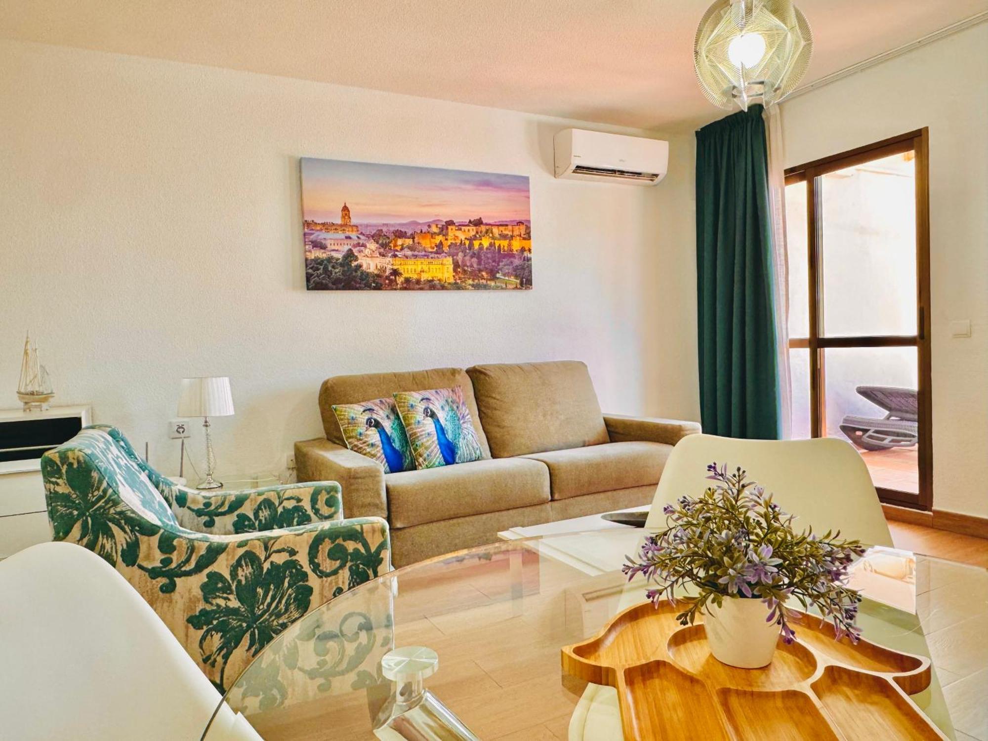 Pueblo Evita Premium Suites Беналмадена Екстериор снимка