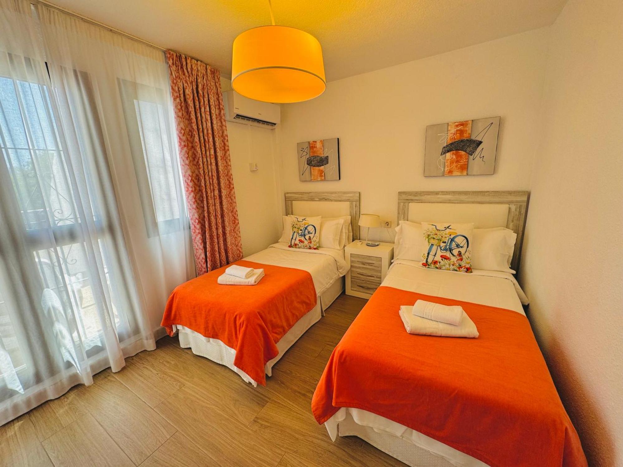 Pueblo Evita Premium Suites Беналмадена Екстериор снимка