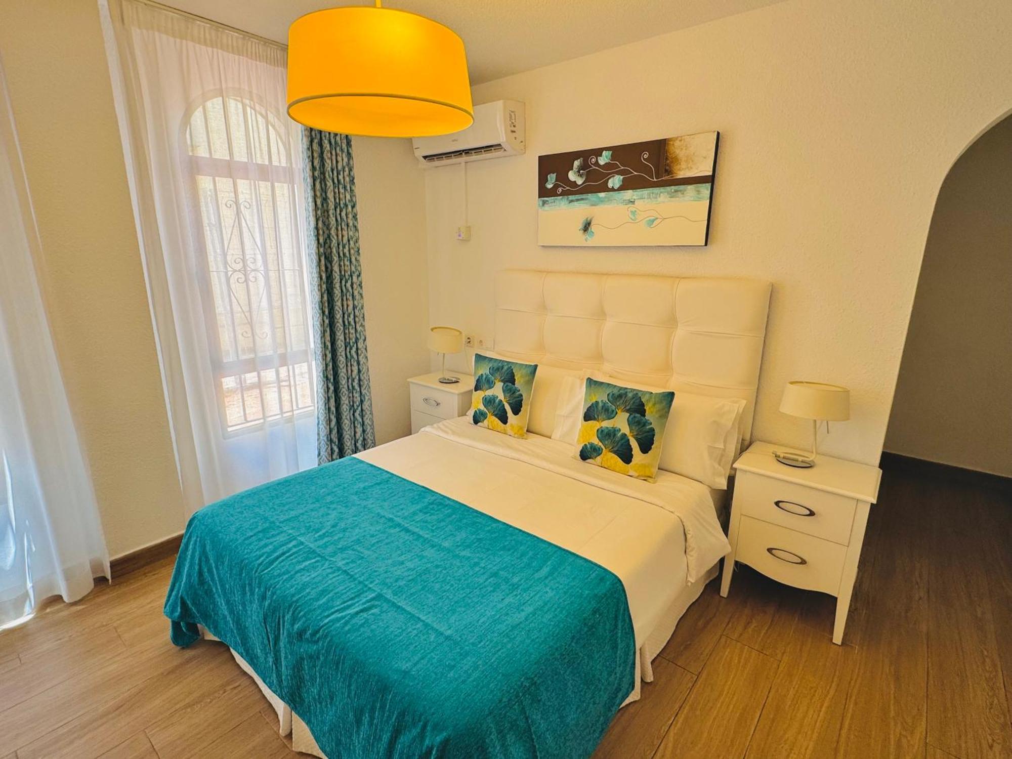 Pueblo Evita Premium Suites Беналмадена Екстериор снимка