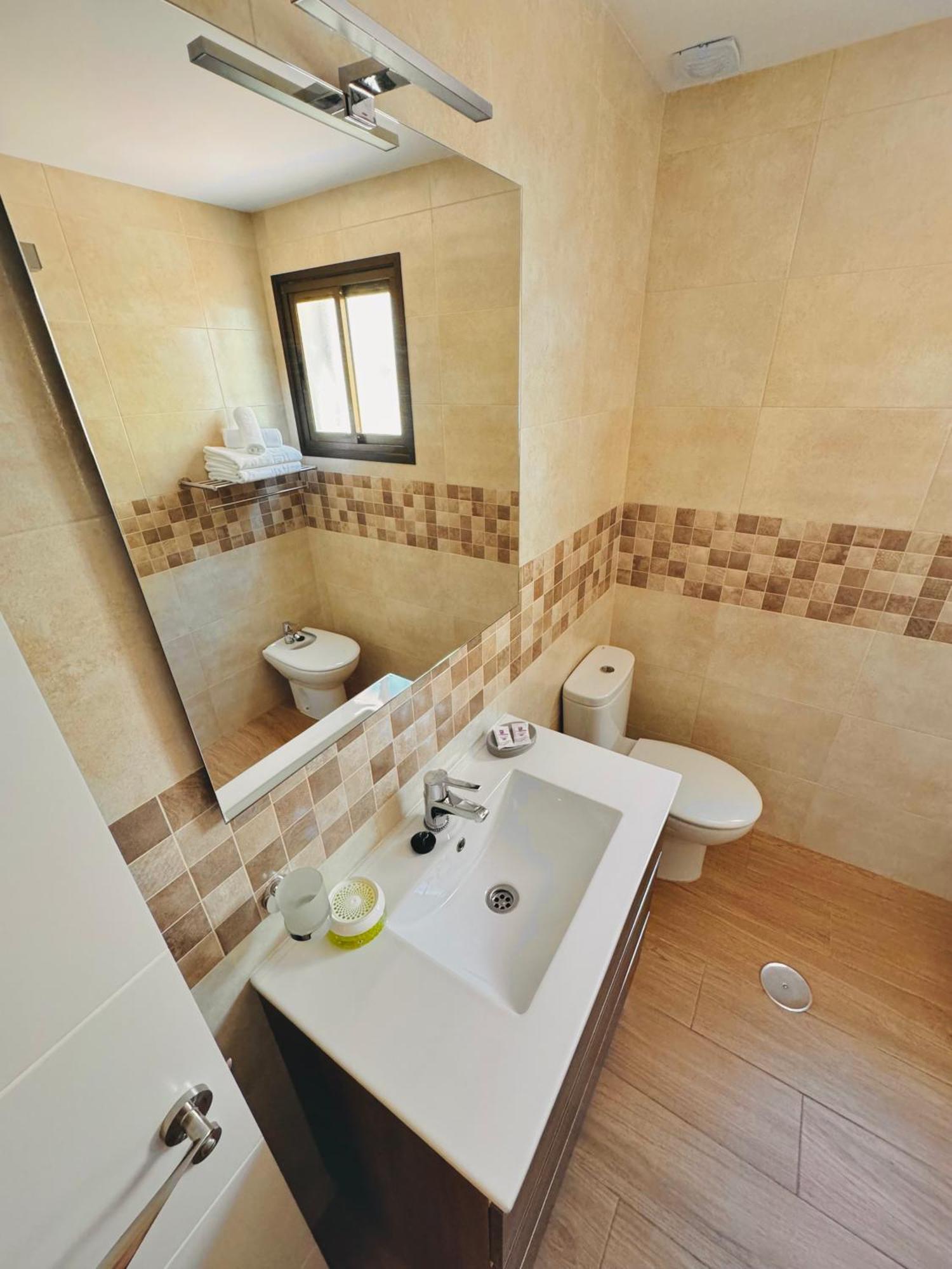 Pueblo Evita Premium Suites Беналмадена Екстериор снимка