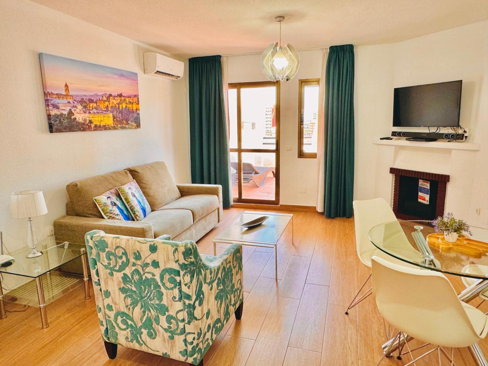 Pueblo Evita Premium Suites Беналмадена Екстериор снимка