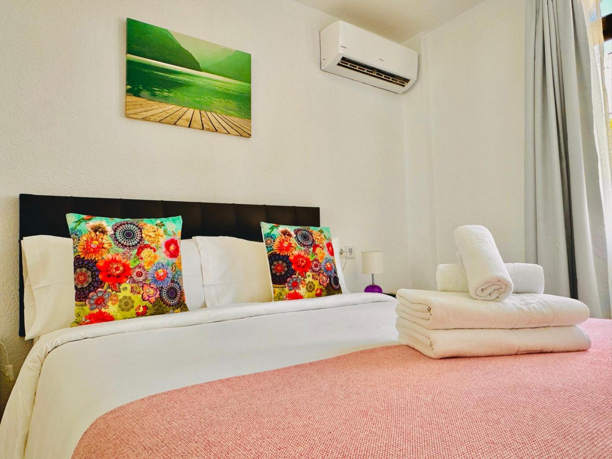 Pueblo Evita Premium Suites Беналмадена Екстериор снимка